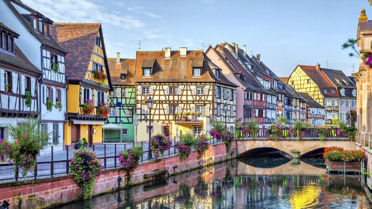 Sous Les Toits Du Zinc - Climatise Appartement Colmar Buitenkant foto
