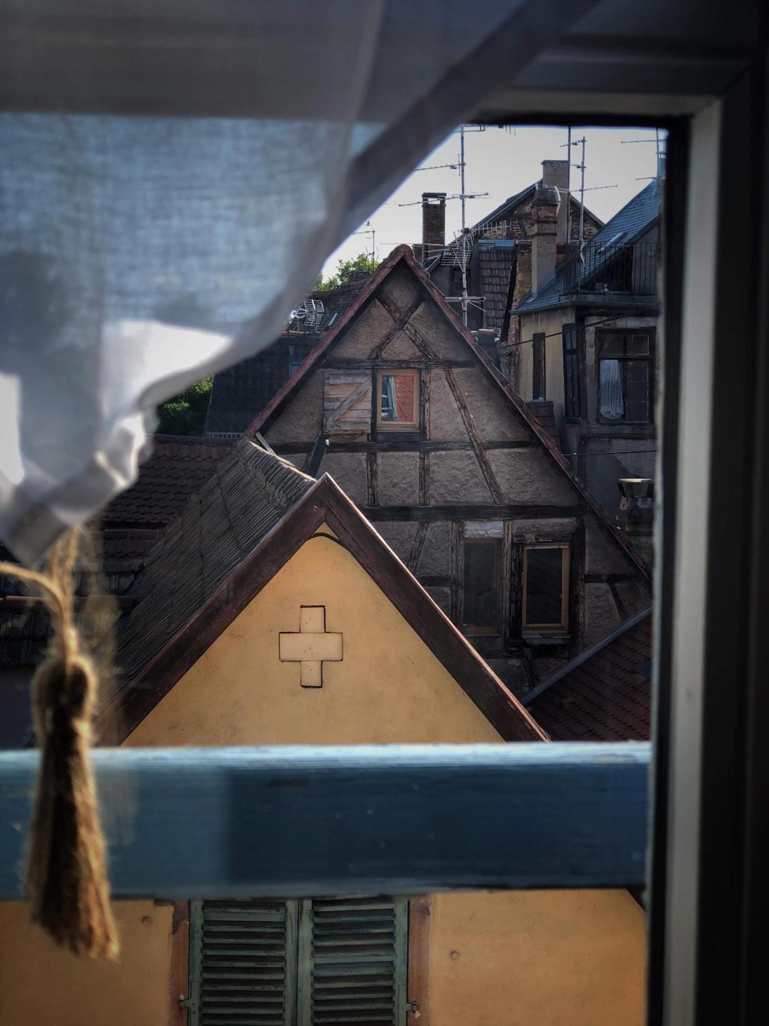 Sous Les Toits Du Zinc - Climatise Appartement Colmar Buitenkant foto